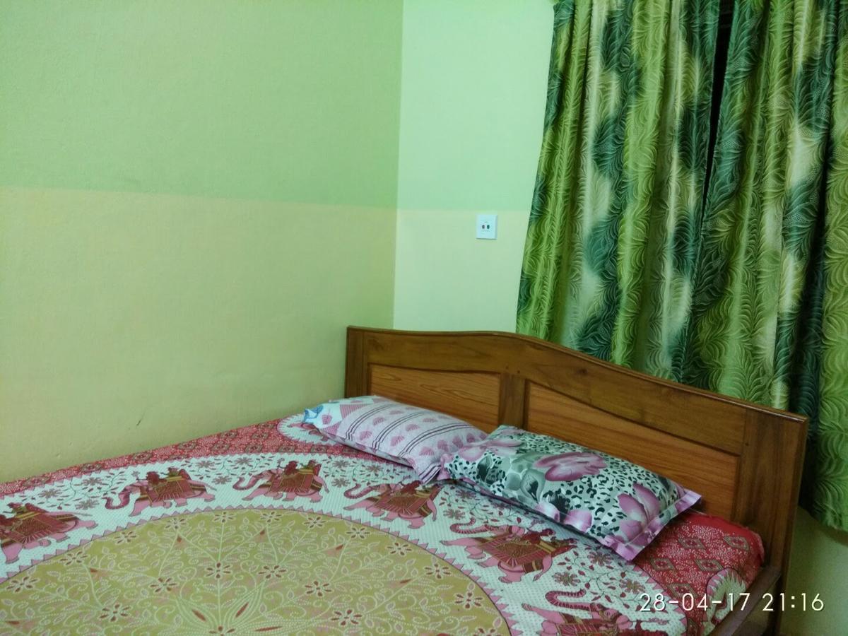India Tours Only Kavita Guest House Болпур Экстерьер фото